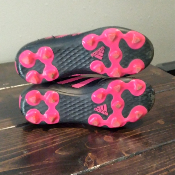 Kids Soccer Cleats Size 13k Black/Pink - Picture 7 of 8